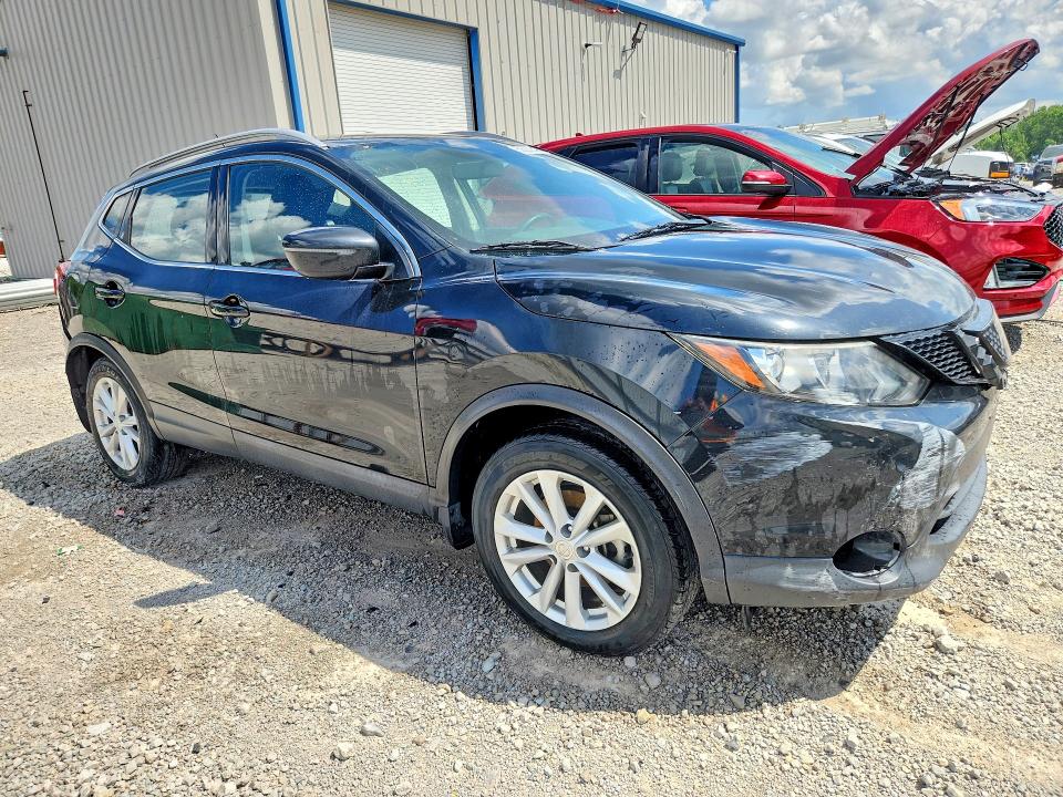 59230146 :رقم المزاد ، JN1BJ1CP4JW186373 vin ، 2018 Nissan Rogue Sport مزاد بيع