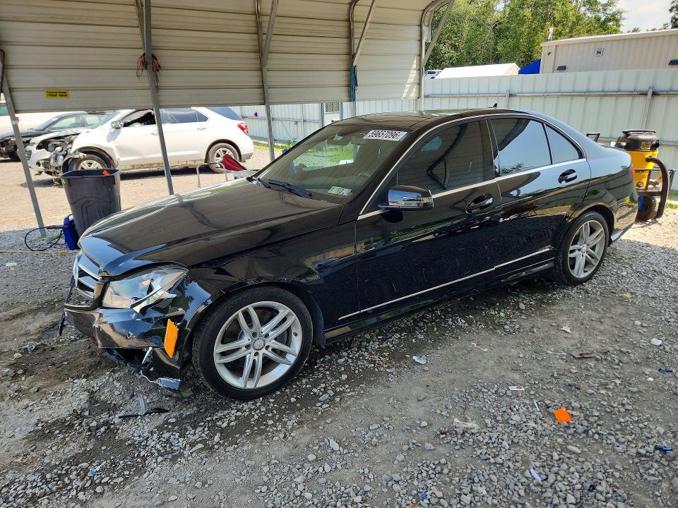 59657096 :رقم المزاد ، WDDGF8AB2ER308985 vin ، 2014 Mercedes-benz C مزاد بيع