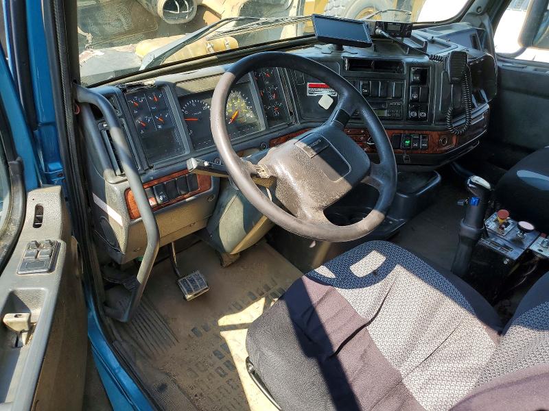 Продаж на аукціоні авто 2002 Volvo Vhd, vin: 4V5K99UF32N310912, номер лоту: 61794946