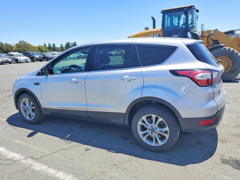 Продажа на аукционе авто 2017 Ford Escape, vin: 1FMCU0GD4HUE49322, номер лота: 60807226