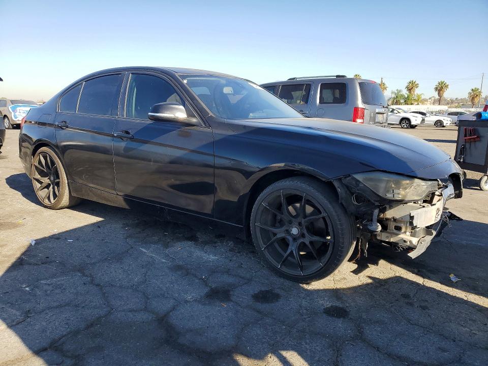 60461676 :رقم المزاد ، WBA3A5C59FF611095 vin ، 2015 Bmw 328 مزاد بيع