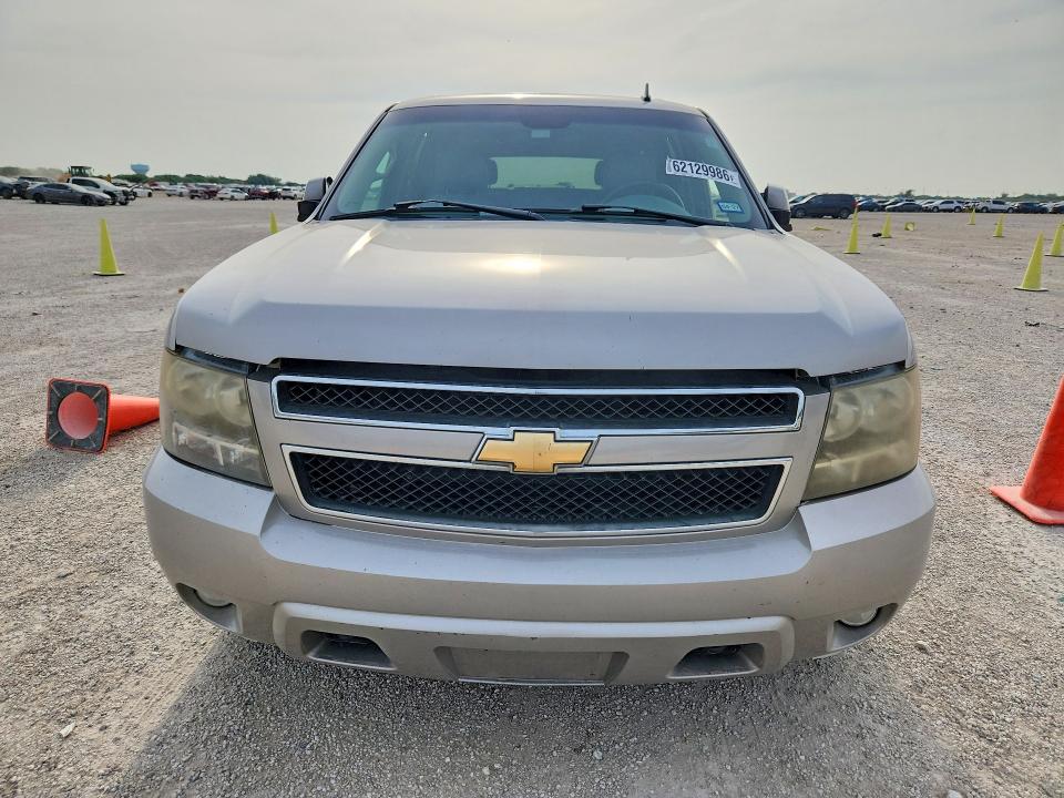 Продажа на аукционе авто 2007 Chevrolet Suburban, vin: 3GNFK16357G105481, номер лота: 62129986