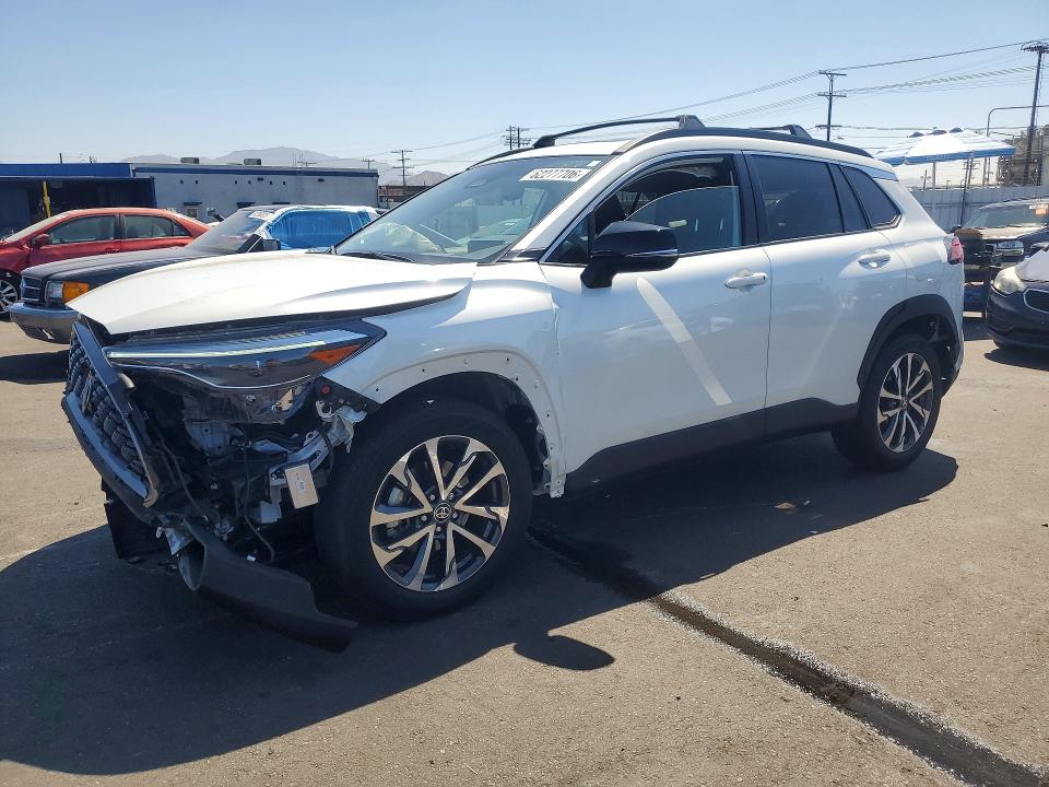 62277706 :رقم المزاد ، 7MUDAAAG8SV132610 vin ، 2025 Toyota Corolla Cross مزاد بيع