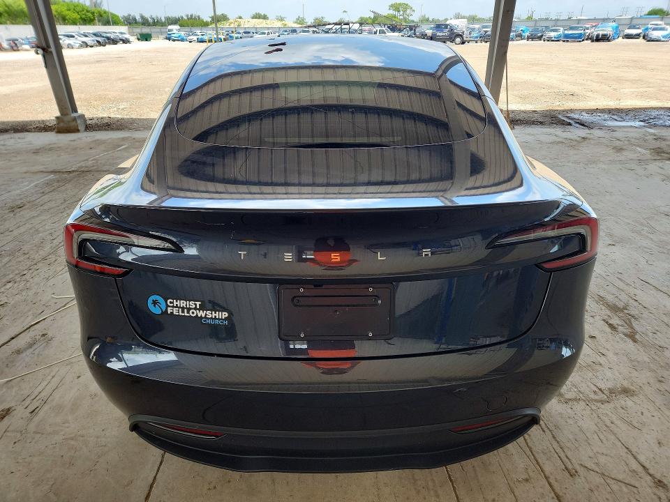 61798256 :رقم المزاد ، 5YJ3E1EA9SF026137 vin ، 2025 Tesla Model 3 مزاد بيع