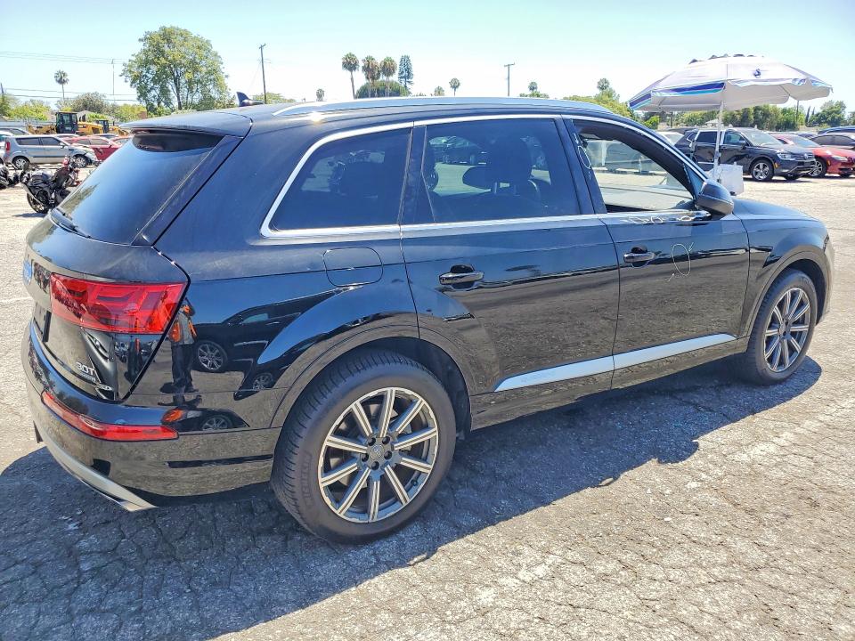 2018 Audi Q7 მანქანა იყიდება აუქციონზე, vin: WA1LAAF79JD020952, აუქციონის ნომერი: 61903056