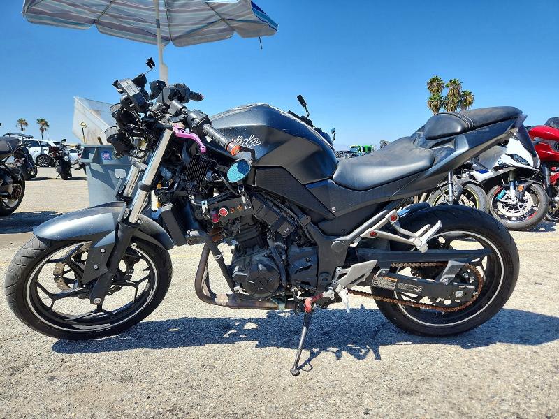 62883836 :رقم المزاد ، JKAEX8A19GDA28869 vin ، 2016 Kawasaki Ex300 مزاد بيع