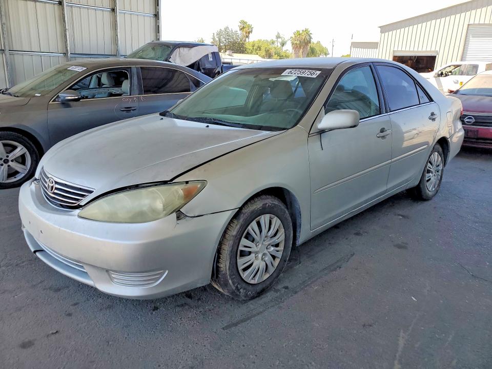 62259756 :رقم المزاد ، 4T1BE32K85U404640 vin ، 2005 Toyota Camry مزاد بيع