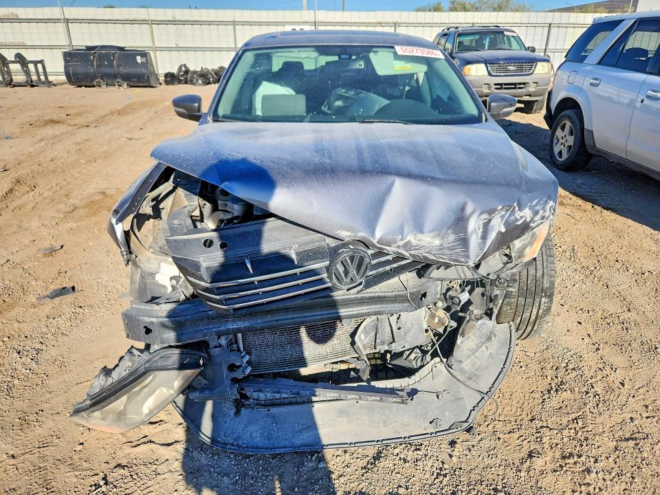 55273586 :رقم المزاد ، 1VWCN7A39DC148925 vin ، 2013 Volkswagen Passat مزاد بيع
