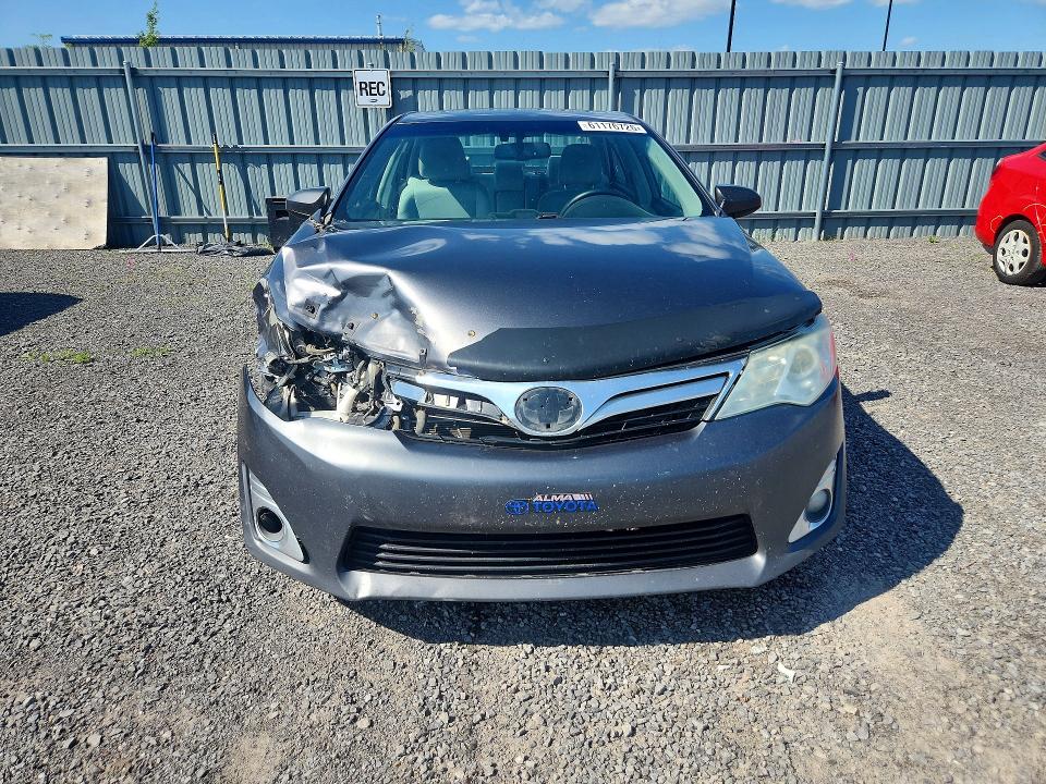 61176726 :رقم المزاد ، 4T1BD1FK9DU065676 vin ، 2013 Toyota Camry Hybrid مزاد بيع
