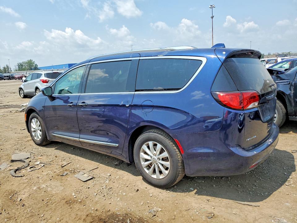 2018 Chrysler Pacifica მანქანა იყიდება აუქციონზე, vin: 2C4RC1EG3JR289599, აუქციონის ნომერი: 61890296
