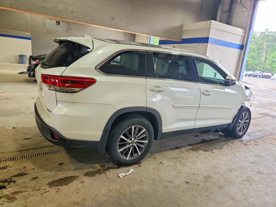 Aukcja sprzedaży 2019 Toyota Highlander, vin: 5TDJZRFH1KS701299, numer aukcji: 59729026