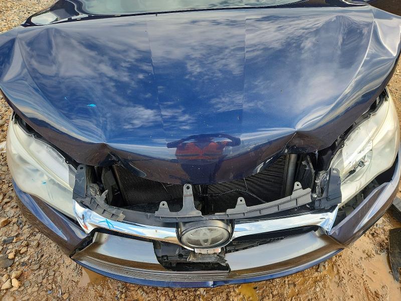 60635696 :رقم المزاد ، 4T1BF1FK9HU756772 vin ، 2017 Toyota Camry مزاد بيع