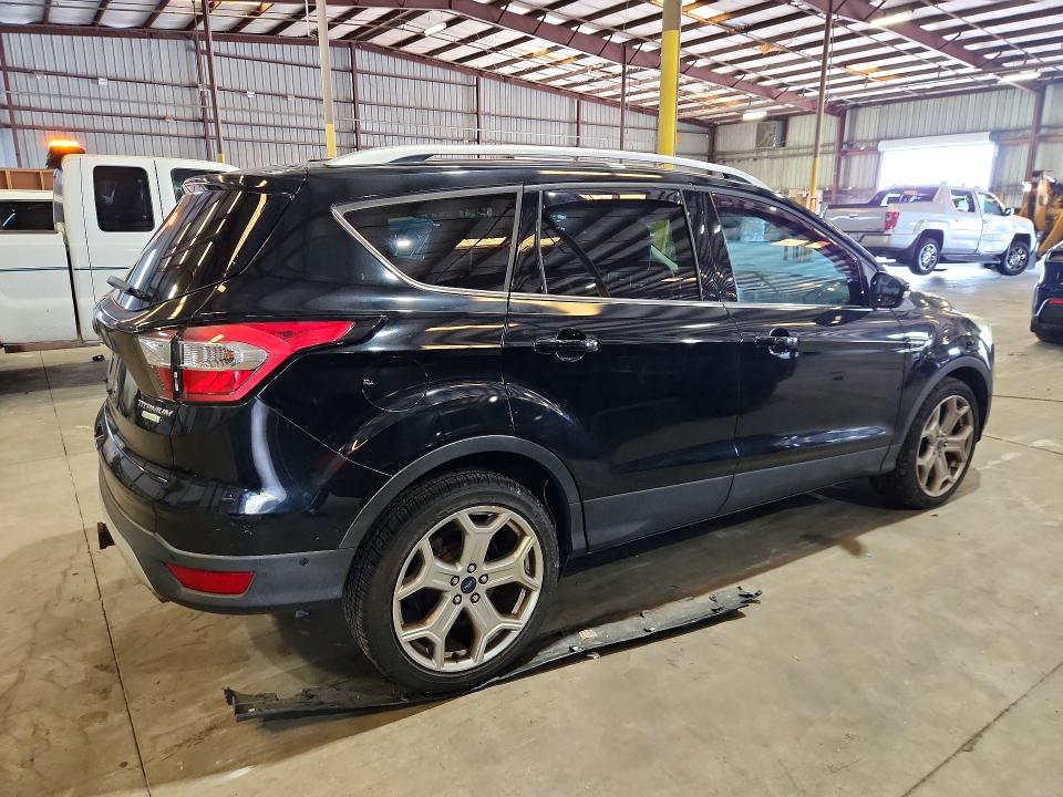 Продаж на аукціоні авто 2017 Ford Escape, vin: 1FMCU0J97HUA99155, номер лоту: 62079686