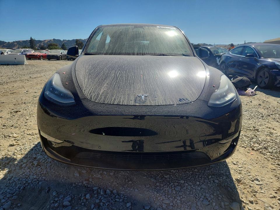61751886 :رقم المزاد ، 7SAYGDEE7NF395171 vin ، 2022 Tesla Model Y مزاد بيع