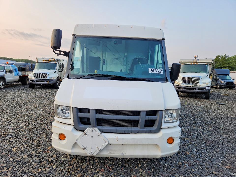 Продажа на аукционе авто 2017 Isuzu Reach, vin: JALB4T178H7W00437, номер лота: 61109306
