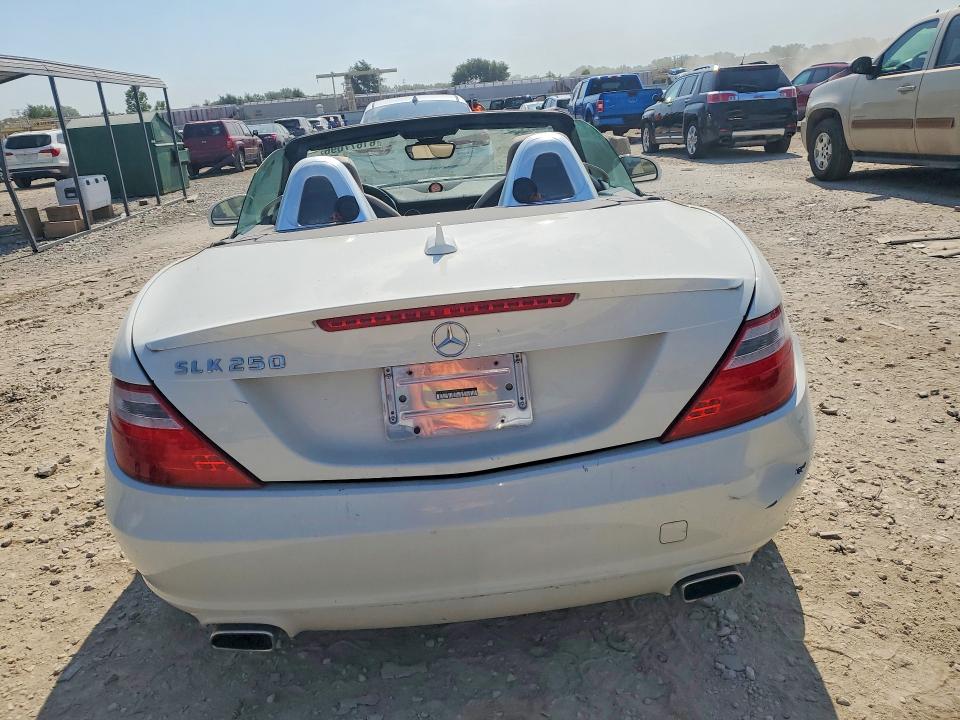 Продажа на аукционе авто 2013 Mercedes-benz Slk, vin: WDDPK4HA5DF058238, номер лота: 61677096