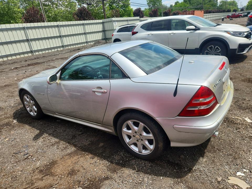 62073666 :رقم المزاد ، WDBKK49F21F176627 vin ، 2001 Mercedes-benz Slk مزاد بيع