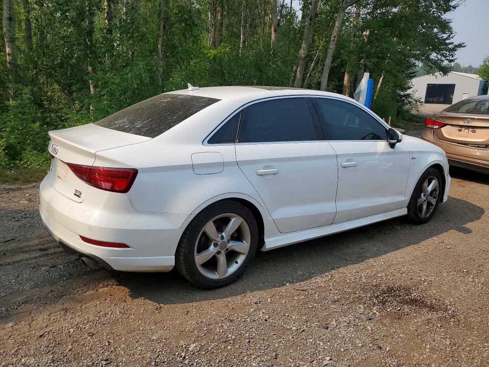 Продаж на аукціоні авто 2018 Audi A3, vin: WAUK8GFF1J1036701, номер лоту: 61024496