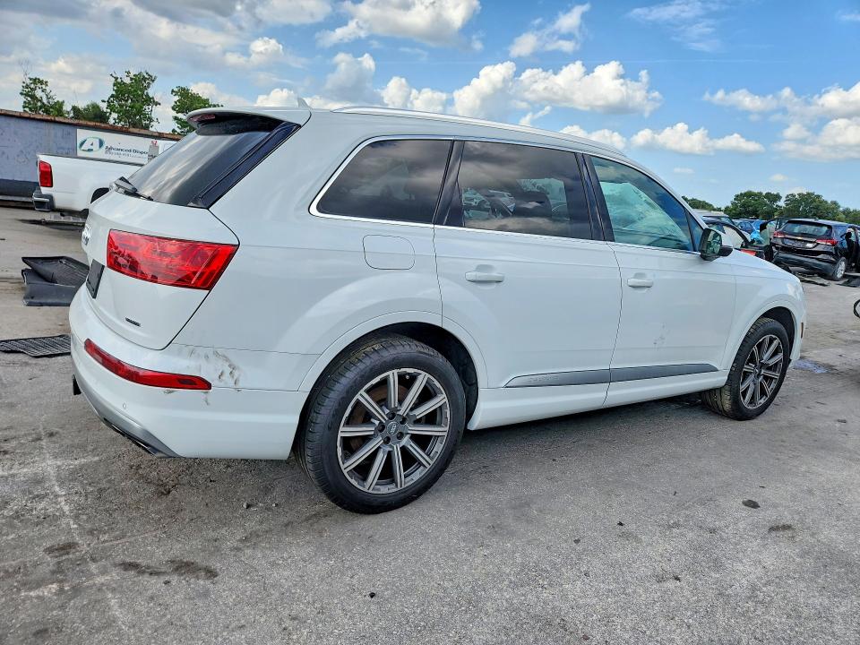 Продажа на аукционе авто 2018 Audi Q7, vin: WA1LHAF77JD035283, номер лота: 61667976