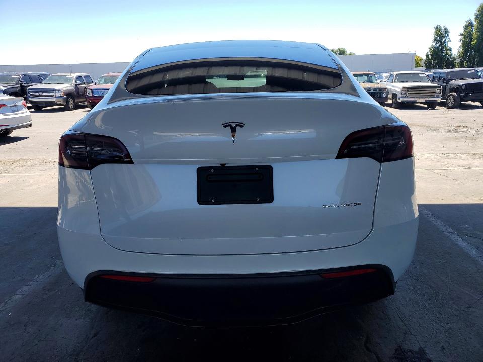 Auction sale of the 2023 Tesla Model Y, vin: 7SAYGDEE3PF742918, lot number: 59905486