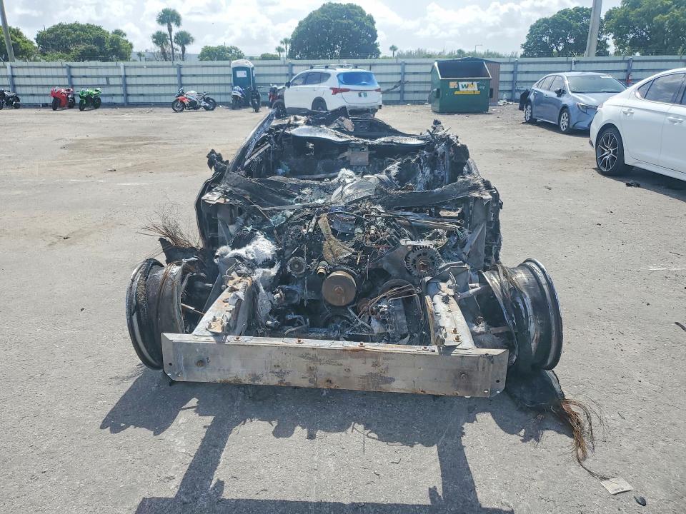 60873276 :رقم المزاد ، 1G1YY36UX65112705 vin ، 2006 Chevrolet Corvette مزاد بيع