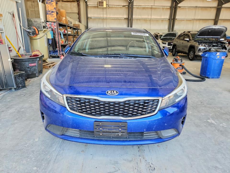 59820096 :رقم المزاد ، 3KPFK4A76HE156554 vin ، 2017 Kia Forte مزاد بيع