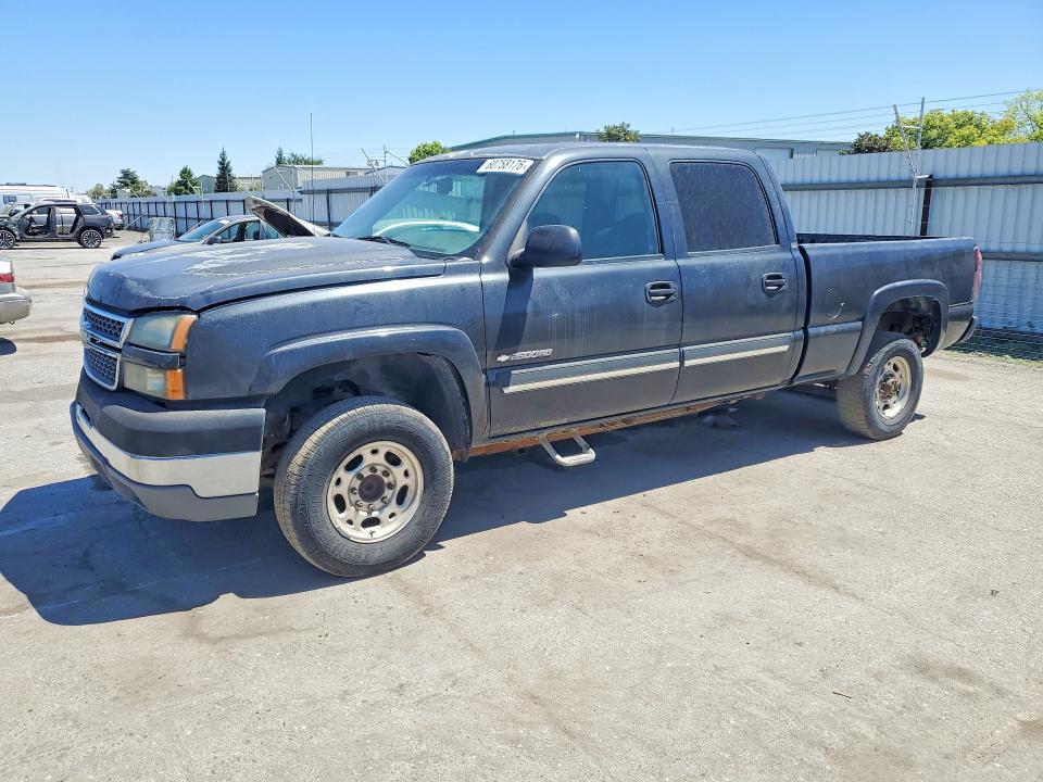 2005 Chevrolet Silverado მანქანა იყიდება აუქციონზე, vin: 1GCHC23U35F849256, აუქციონის ნომერი: 60758176