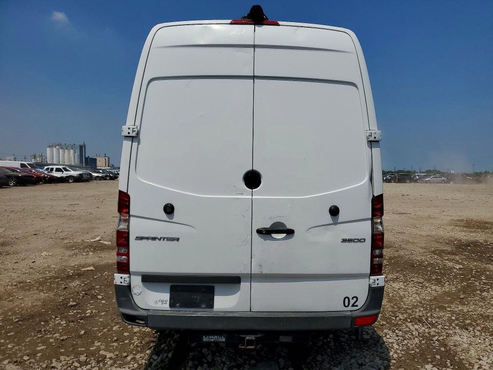 59966016 :رقم المزاد ، WD3PF1CD9JP617711 vin ، 2018 Mercedes-benz Sprinter مزاد بيع