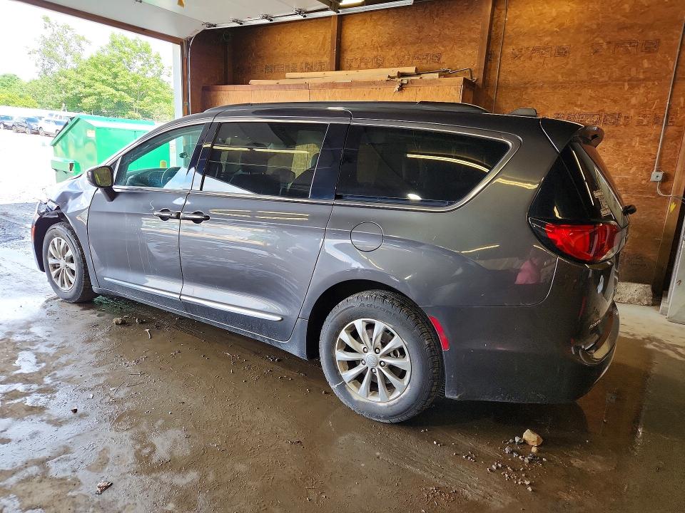 59662756 :رقم المزاد ، 2C4RC1BG9HR785537 vin ، 2017 Chrysler Pacifica مزاد بيع