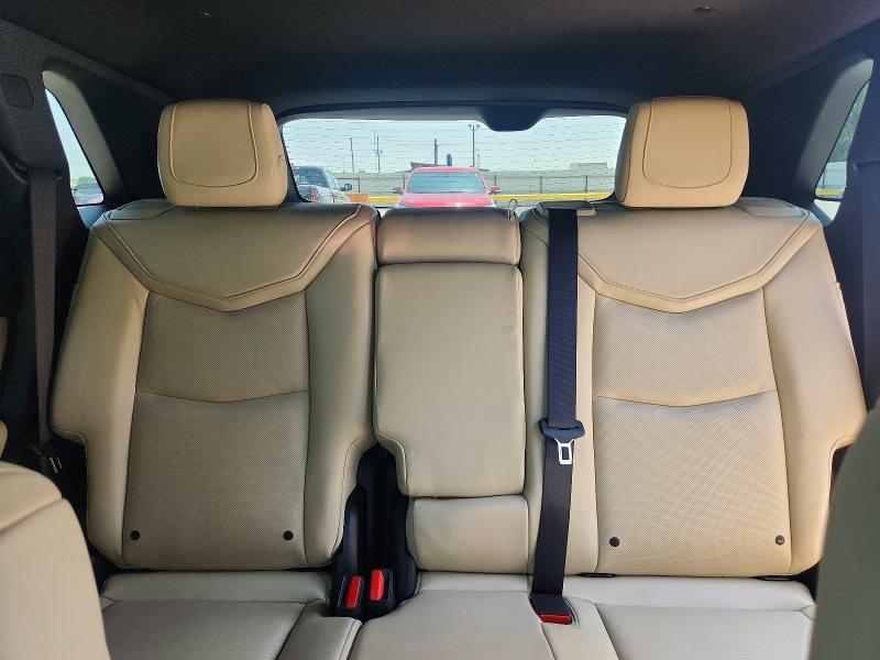60645686 :رقم المزاد ، 1GYKNBRS8HZ193722 vin ، 2017 Cadillac Xt5 مزاد بيع