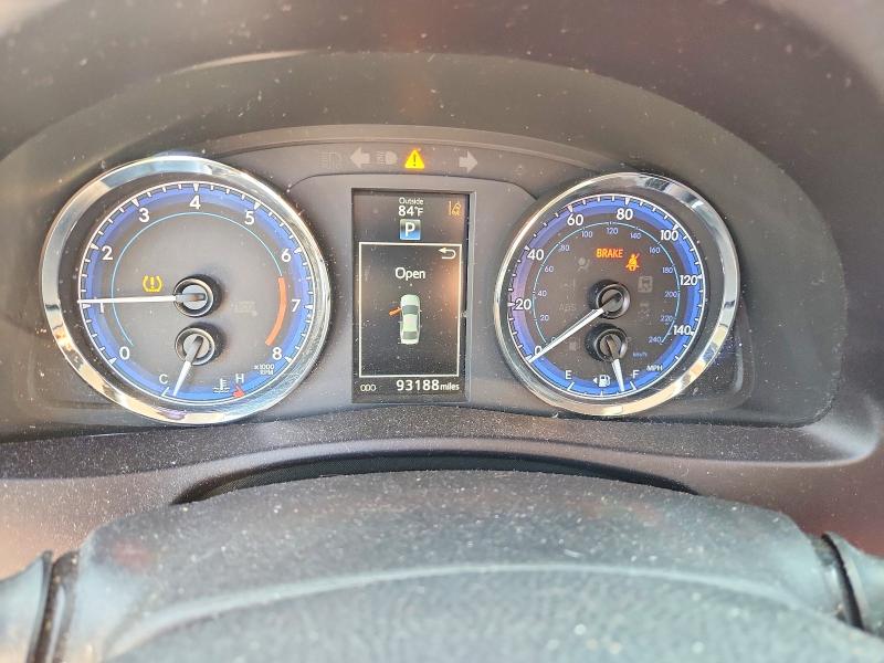 63099376 :رقم المزاد ، 5YFBURHE0HP713581 vin ، 2017 Toyota Corolla مزاد بيع