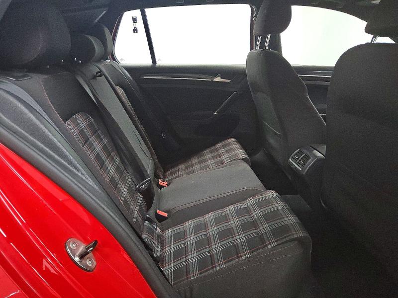 2015 Volkswagen Gti მანქანა იყიდება აუქციონზე, vin: 3VW5T7AU0FM028357, აუქციონის ნომერი: 57782336
