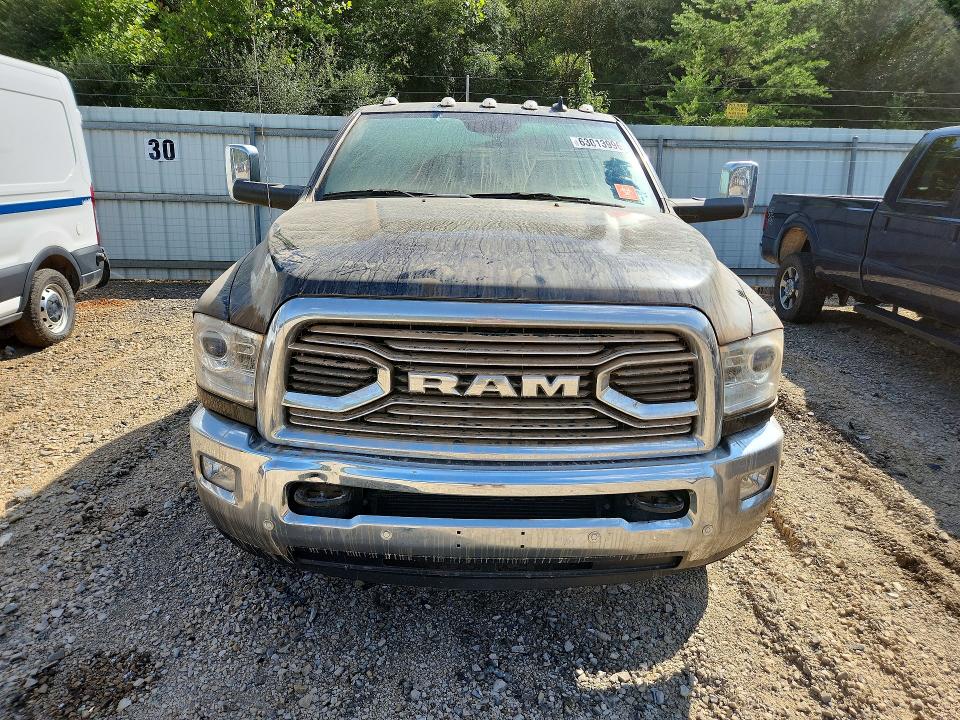 63013996 :رقم المزاد ، 3C63RRKL1JG319748 vin ، 2018 Ram 3500 مزاد بيع