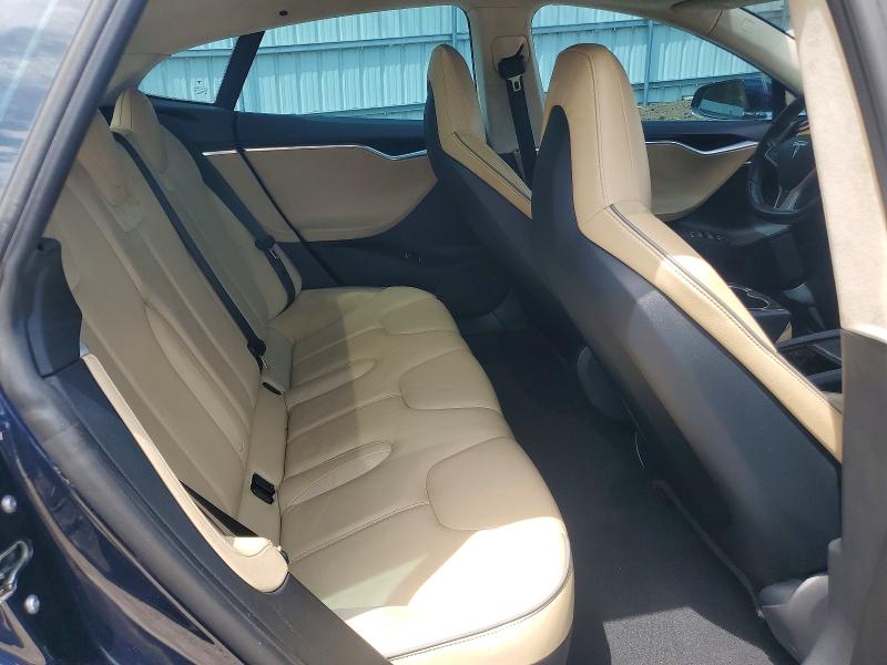 62072726 :رقم المزاد ، 5YJSA1DP2DFP24802 vin ، 2013 Tesla Model S مزاد بيع