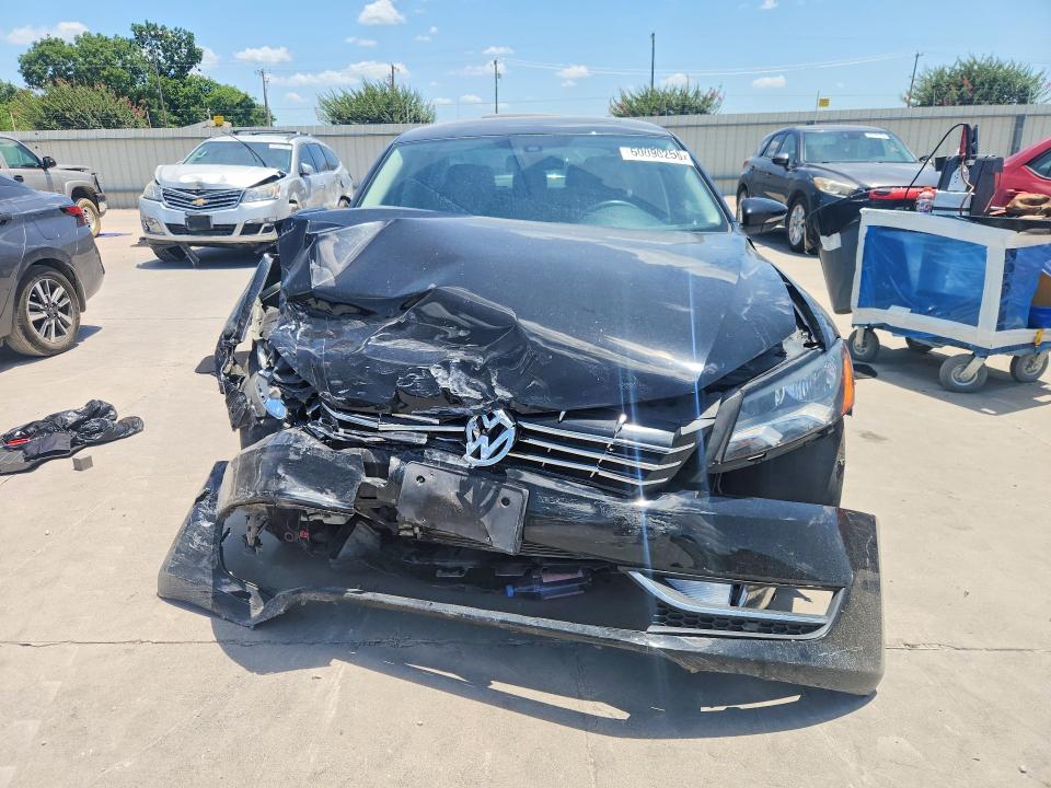 60090256 :رقم المزاد ، 1VWCM7A39CC096231 vin ، 2012 Volkswagen Passat مزاد بيع