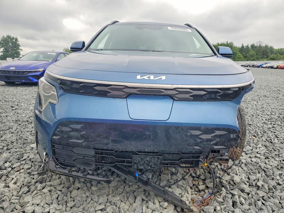 59808886 :رقم المزاد ، KNDCR3L17P5013687 vin ، 2023 Kia Niro مزاد بيع