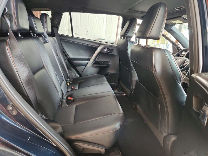 61912516 :رقم المزاد ، 2T3JFREV6JW839420 vin ، 2018 Toyota Rav4 مزاد بيع