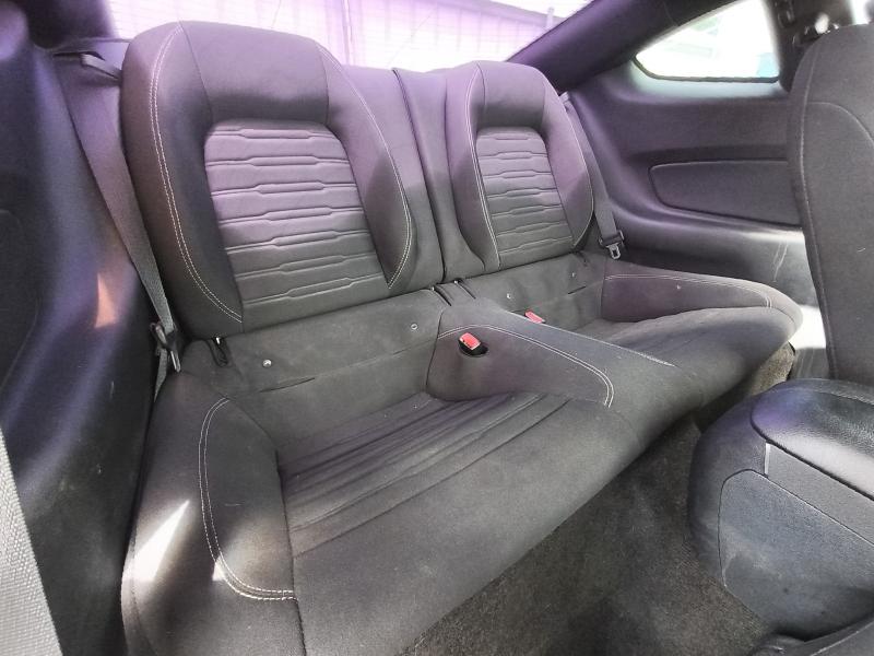 60862266 :رقم المزاد ، 1FA6P8TH4F5400070 vin ، 2015 Ford Mustang مزاد بيع