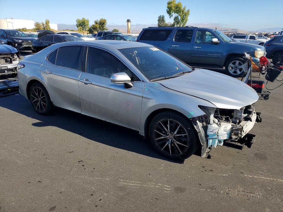 2022 Toyota Camry მანქანა იყიდება აუქციონზე, vin: 4T1T11AK8NU696585, აუქციონის ნომერი: 60047696