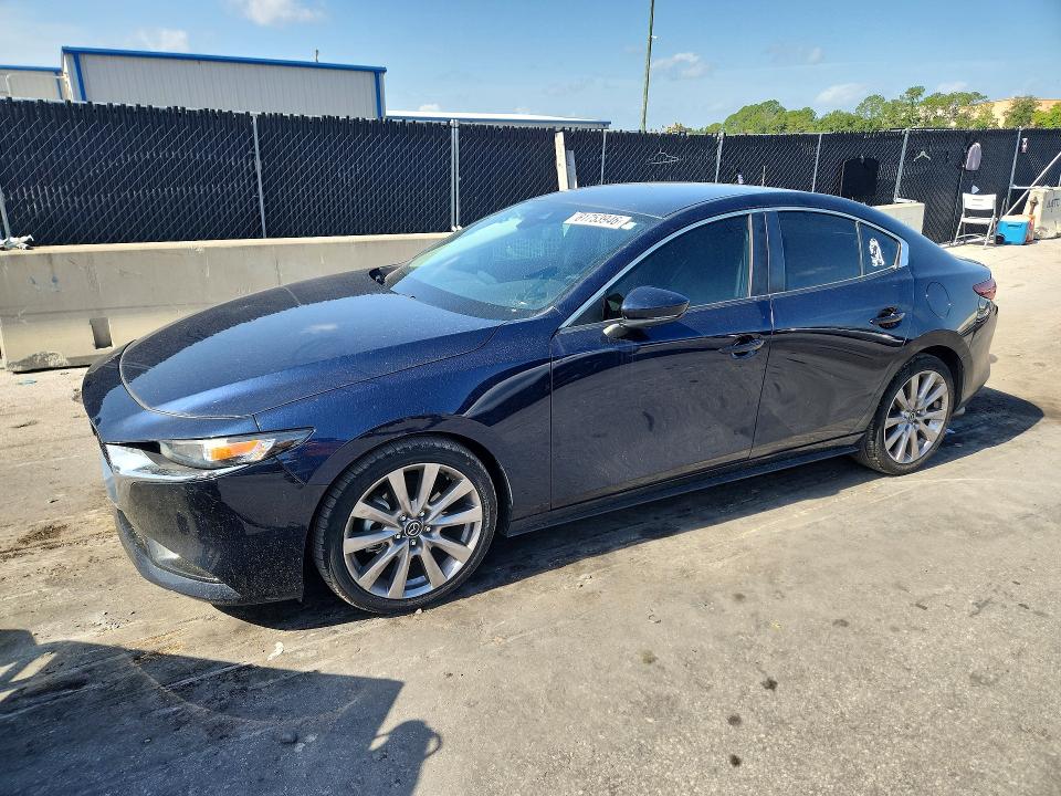 61753946 :رقم المزاد ، 3MZBPBDM6LM132322 vin ، 2020 Mazda 3 مزاد بيع