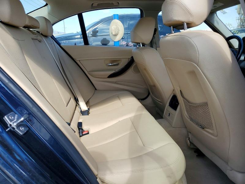 59716096 :رقم المزاد ، WBA3C1C5XEK109589 vin ، 2014 Bmw 328 مزاد بيع