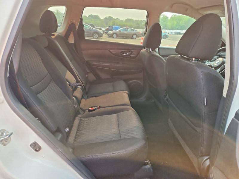 60868046 :رقم المزاد ، 5N1AT2MV8HC844791 vin ، 2017 Nissan Rogue مزاد بيع
