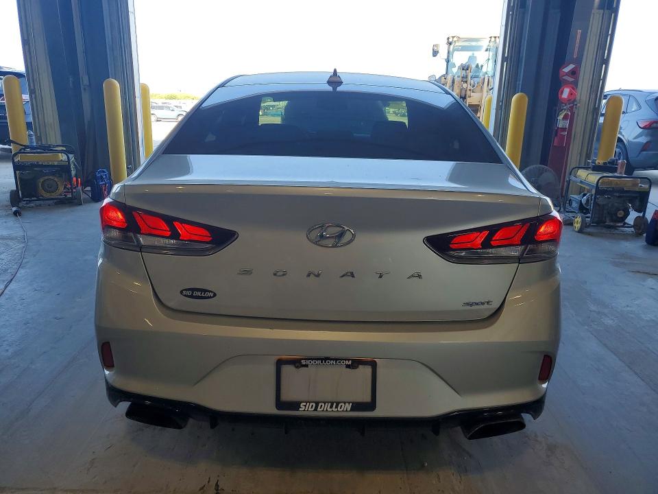 2018 Hyundai Sonata მანქანა იყიდება აუქციონზე, vin: 5NPE34AF2JH712392, აუქციონის ნომერი: 61395816