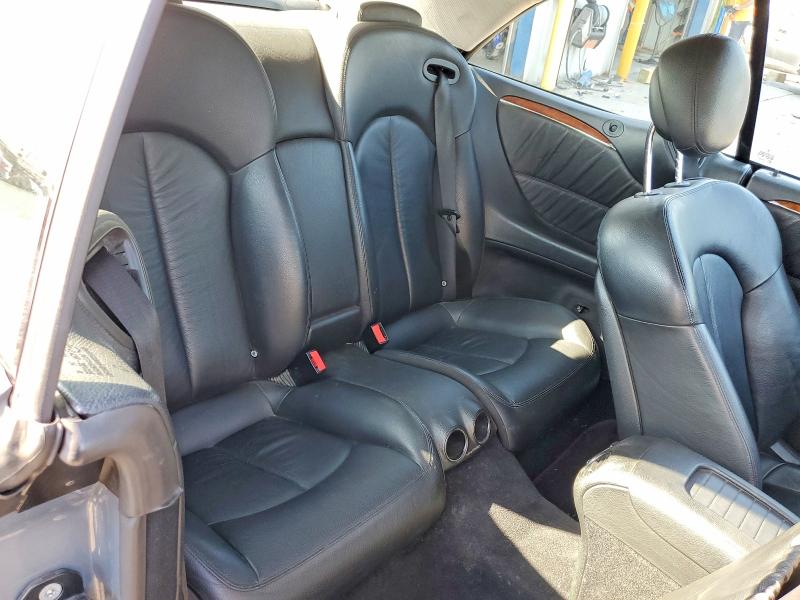 61117016 :رقم المزاد ، WDBTK56F57F219056 vin ، 2007 Mercedes-benz Clk مزاد بيع