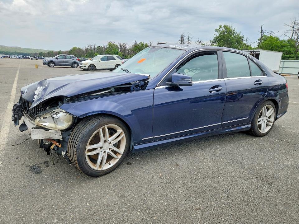61734436 :رقم المزاد ، WDDGF8AB8EG221068 vin ، 2014 Mercedes-benz C مزاد بيع