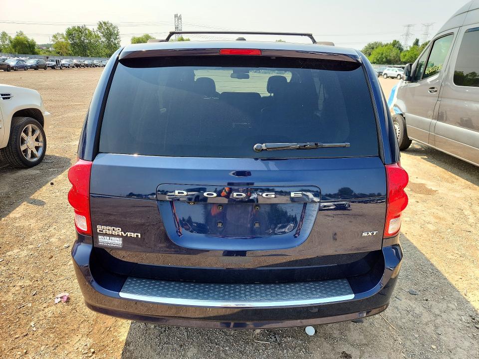 62760106 :رقم المزاد ، 2C4RDGCG2FR738345 vin ، 2015 Dodge Grand Caravan مزاد بيع