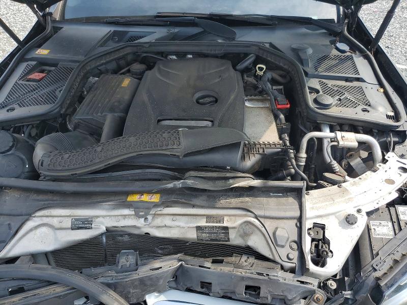 2015 Mercedes-benz C მანქანა იყიდება აუქციონზე, vin: 55SWF4KB1FU006185, აუქციონის ნომერი: 62452406