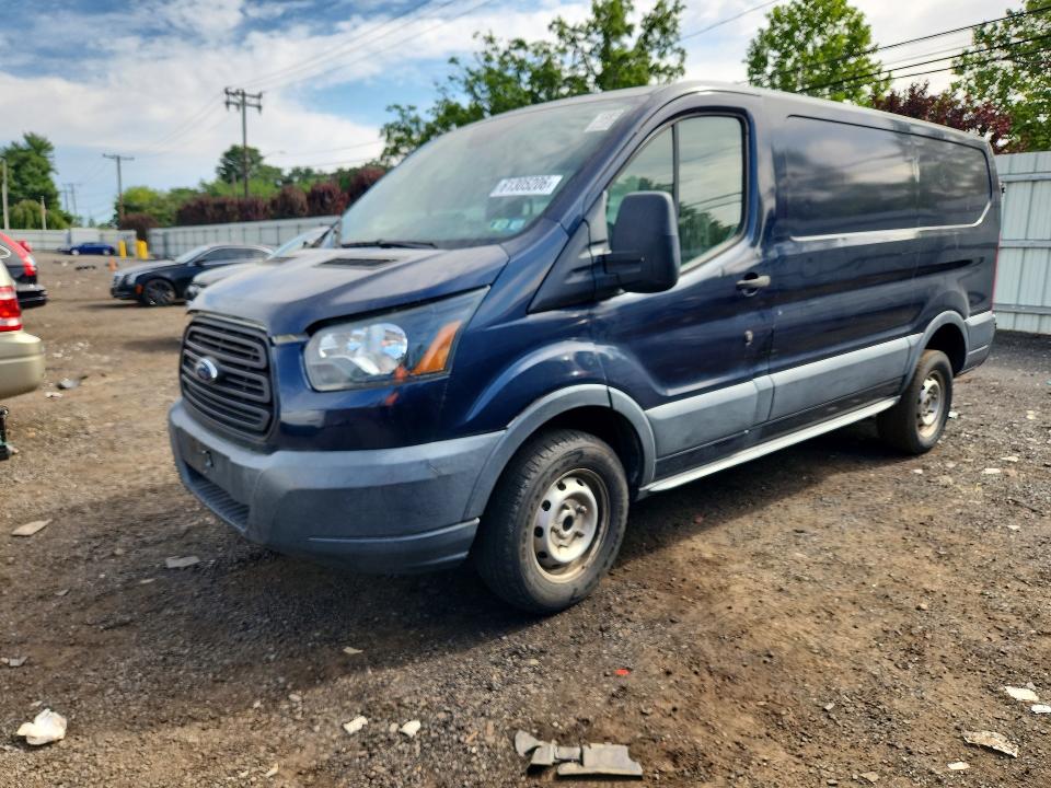 61305206 :رقم المزاد ، 1FTNR1ZG8FKA28157 vin ، 2015 Ford Transit مزاد بيع
