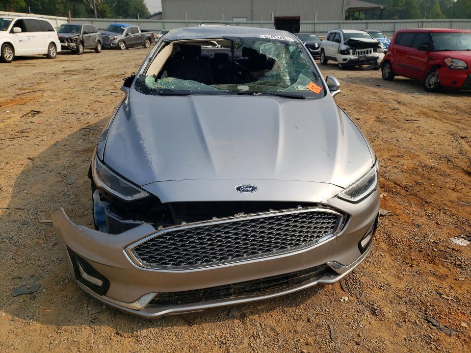 61402466 :رقم المزاد ، 3FA6P0SU7LR224706 vin ، 2020 Ford Fusion مزاد بيع