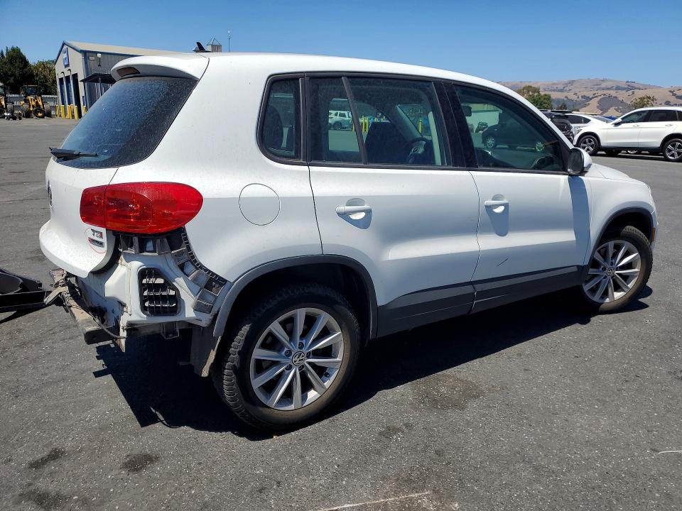 2017 Volkswagen Tiguan მანქანა იყიდება აუქციონზე, vin: WVGBV7AX9HK050552, აუქციონის ნომერი: 61320796